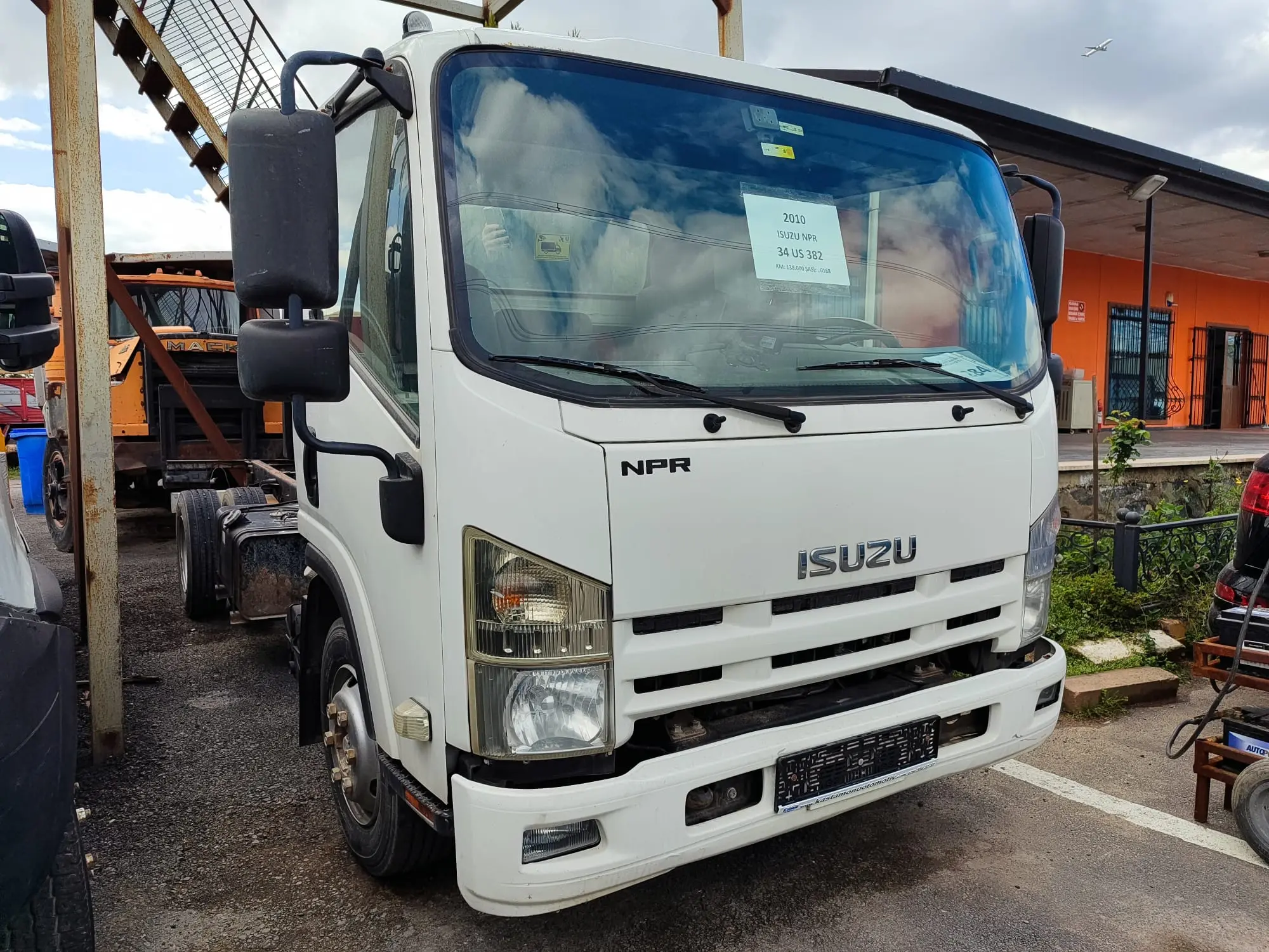 2010 MODEL NPR ŞASE