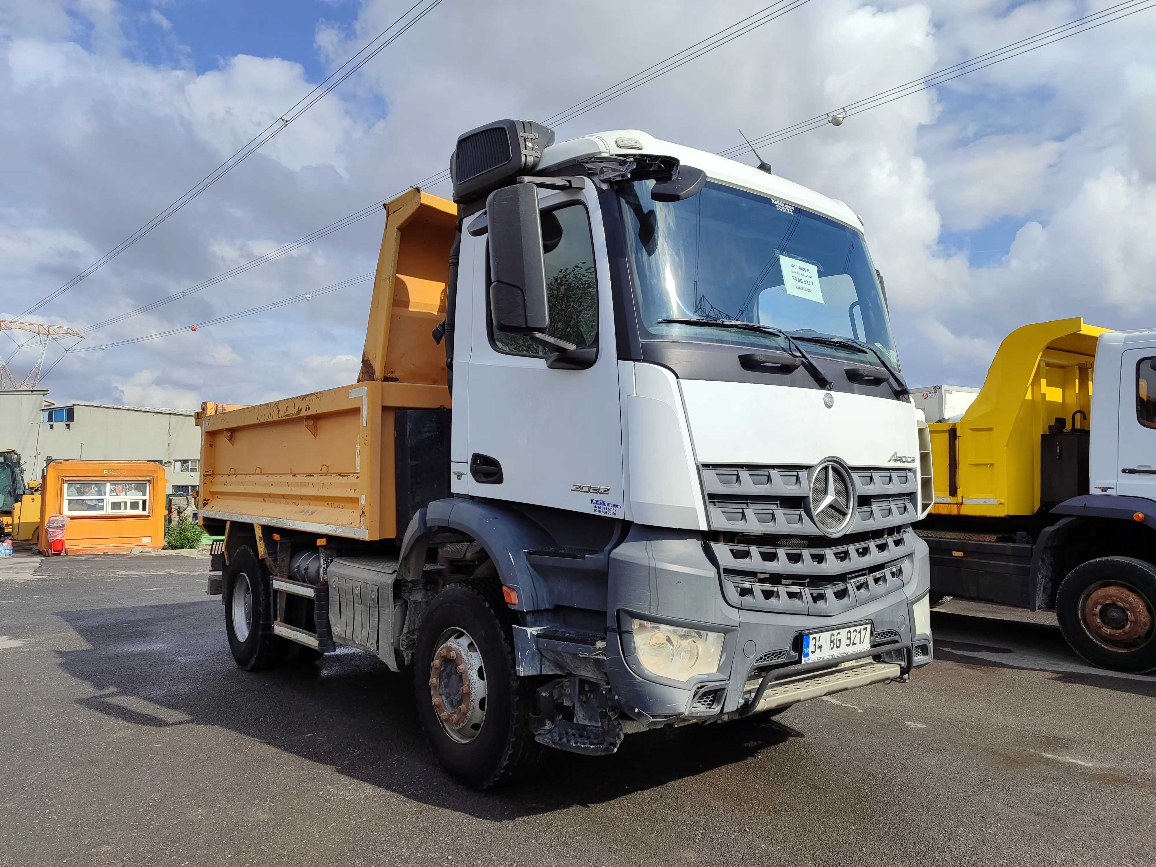 Arocs 2032 Damperli