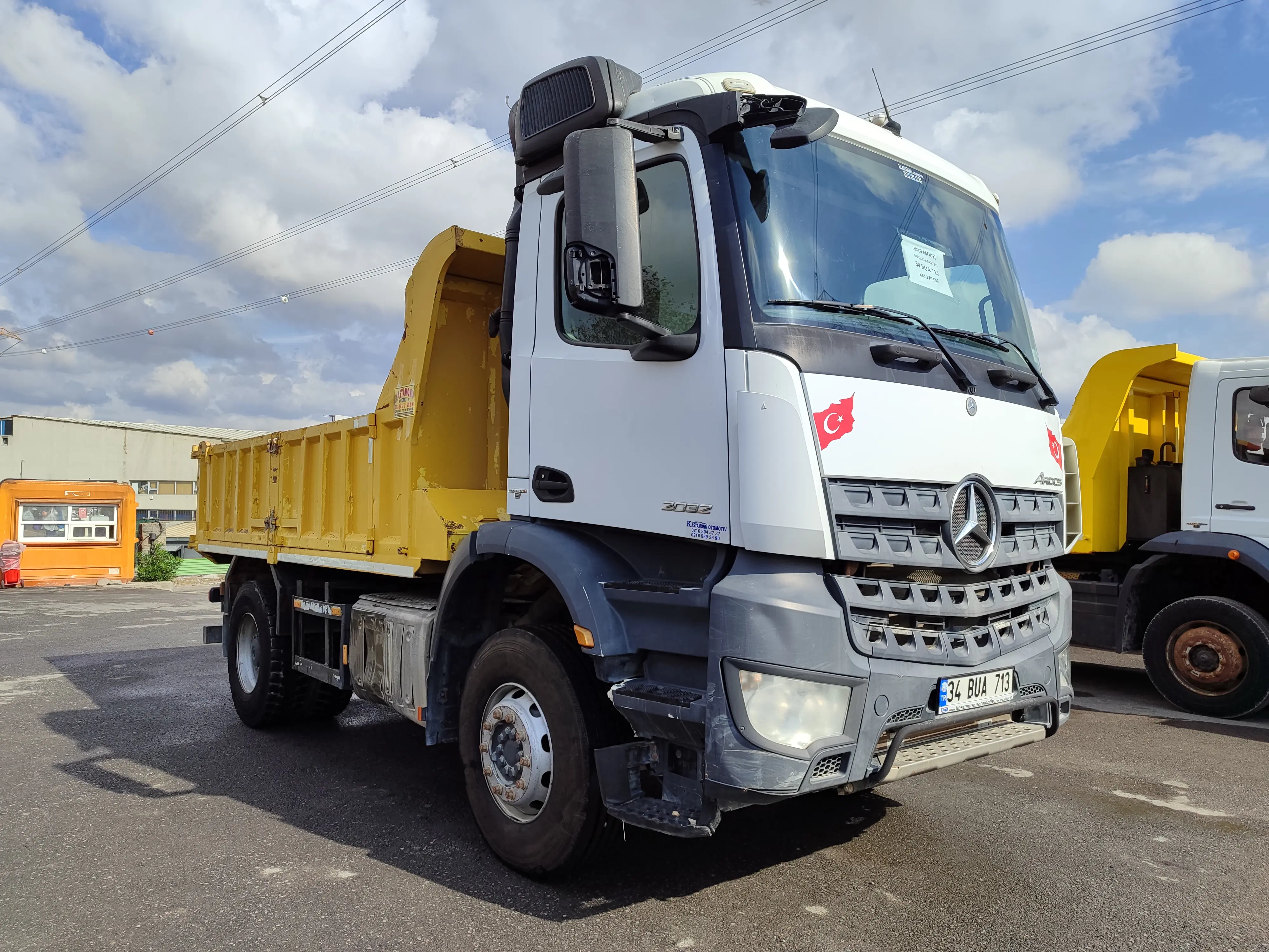Arocs 2032 Damperli