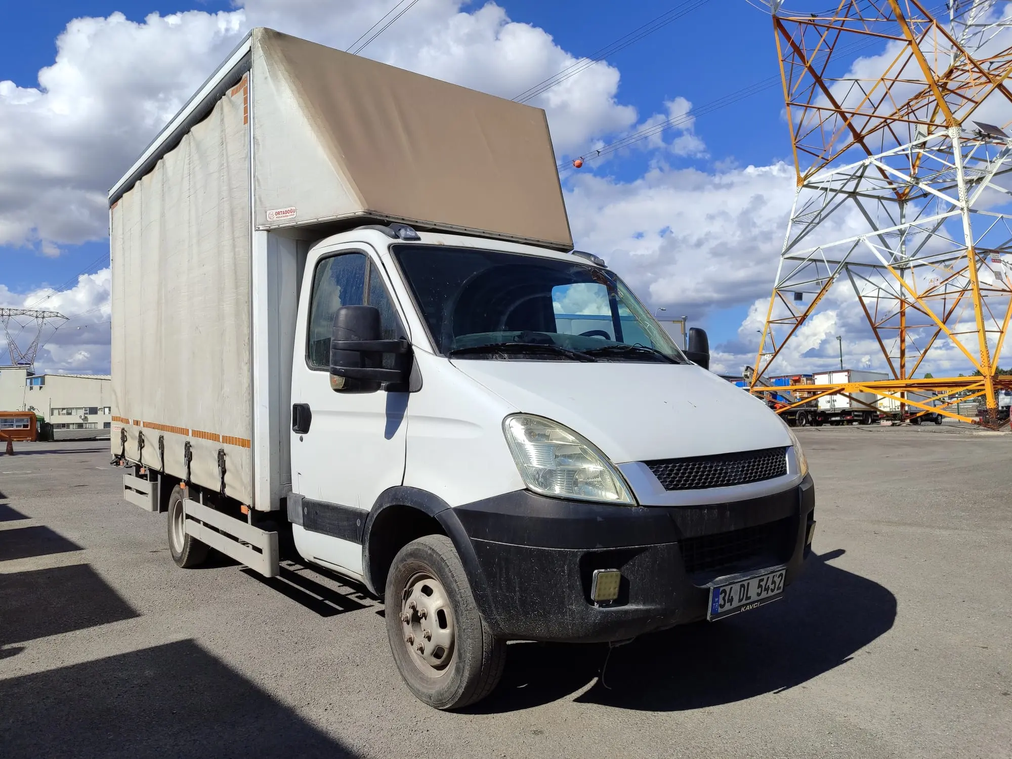 Daily 35C15 / Kamyonet