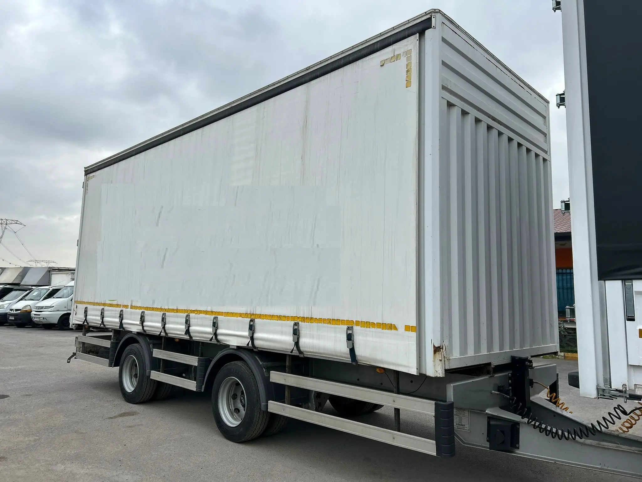 Kayar Perdeli Kamyon Römork