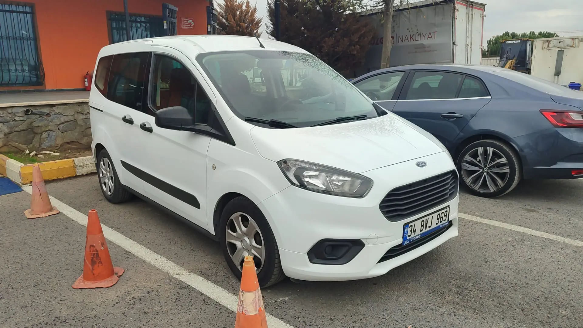 Tourneo Courrier Combi 1.5 TDCİ Trend