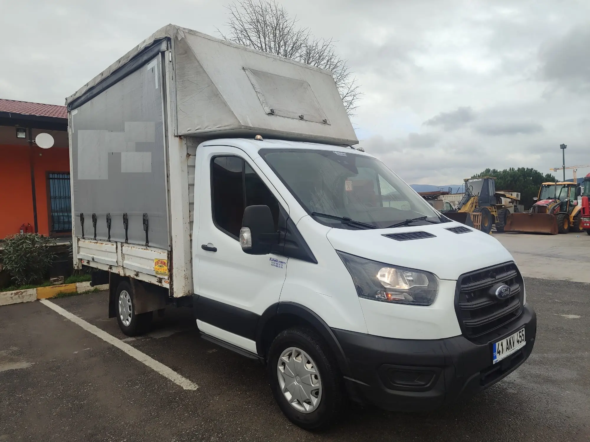 Transit 330 / Kamyonet