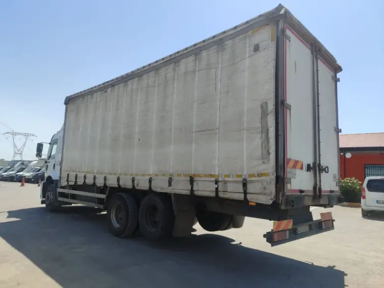 Kayar Perdeli Kasa ( Cargo 2524 )