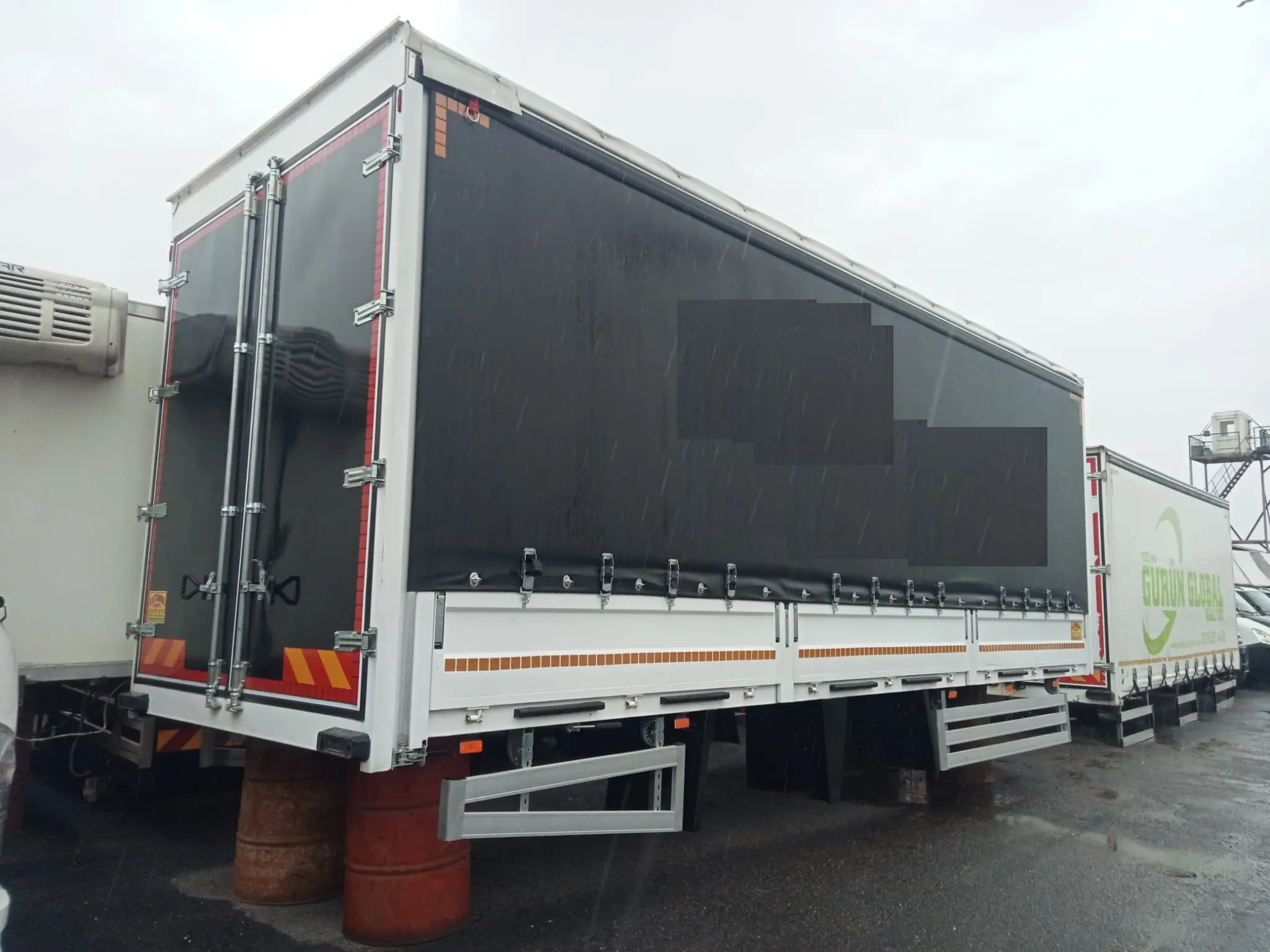 Kayar Perdeli Kayar Çatılı ( Actros 2462 )