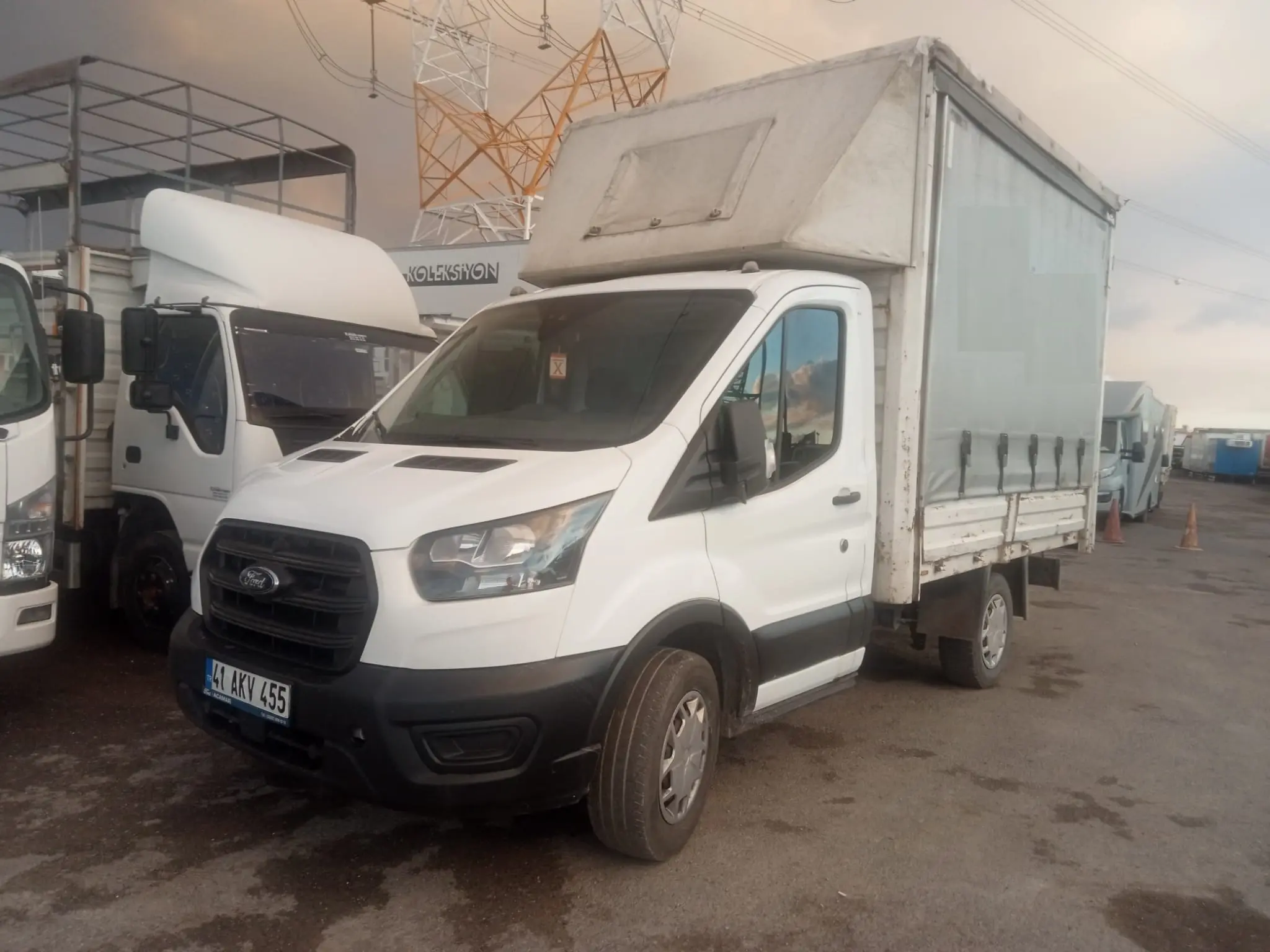 Transit 330 / Kamyonet