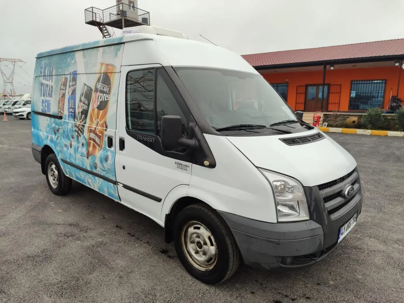 Transit 330M / Panelvan